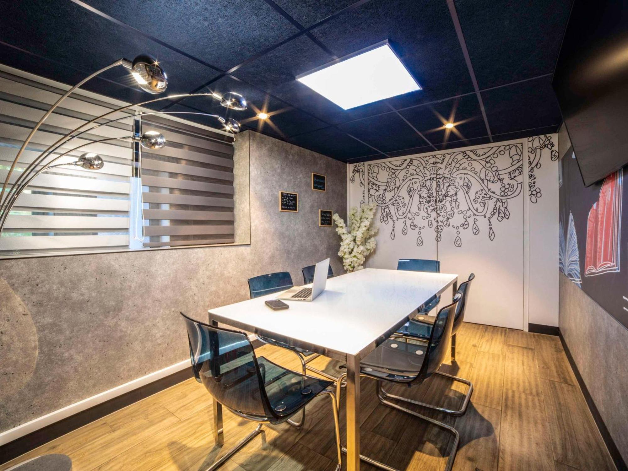 Ibis Budget Paris Clichy Mairie מראה חיצוני תמונה