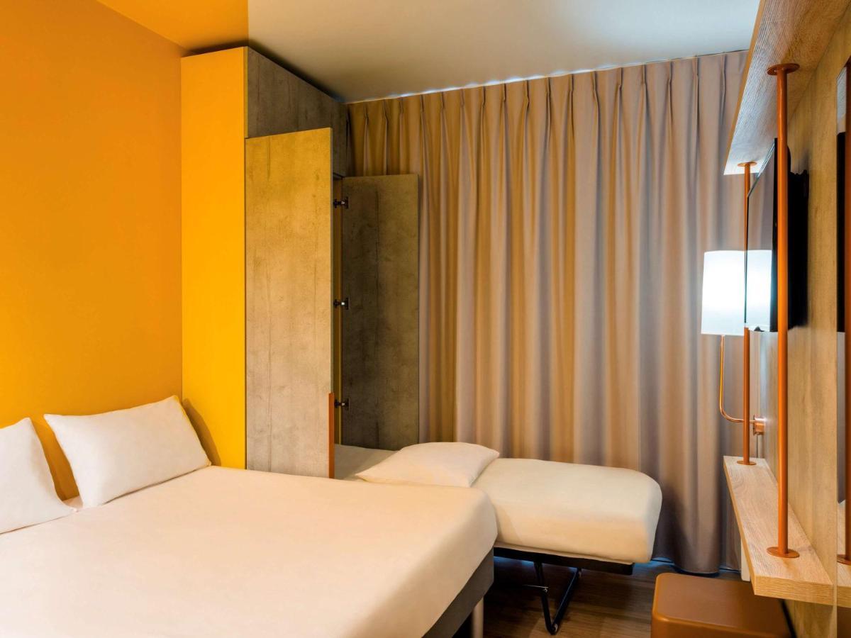 Ibis Budget Paris Clichy Mairie מראה חיצוני תמונה